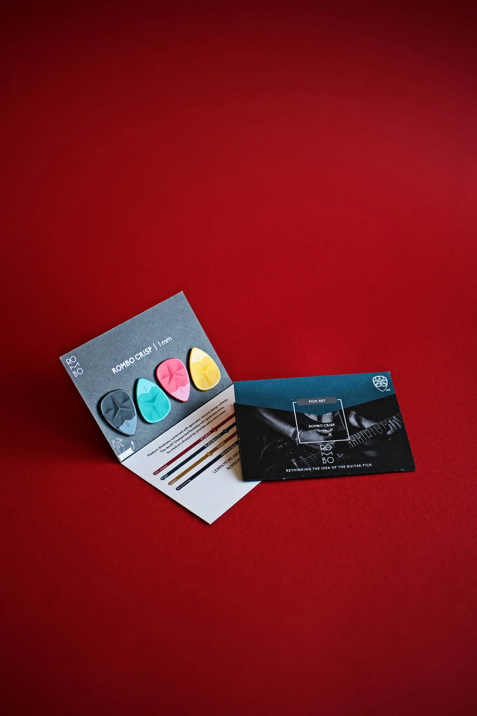 A4 Tri-fold Brochures — 100 pcs